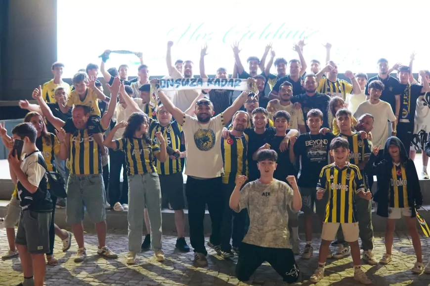 Karabük’te Yenişehir Yazlık Sinema Fenerbahçe’nin Avrupa zaferiyle doldu taştı