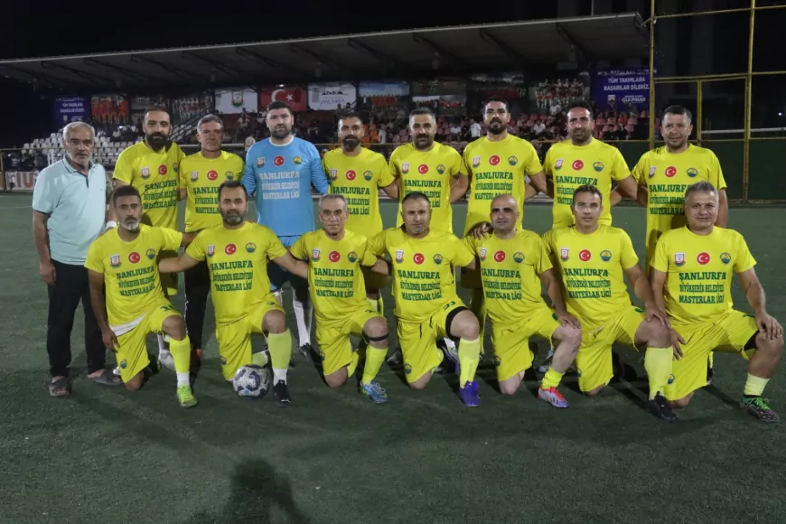 Şanlıurfa’da 35 Yaş Üstü Masterler Futbol Turnuvasında Yarı Final Heyecanı Yaşandı