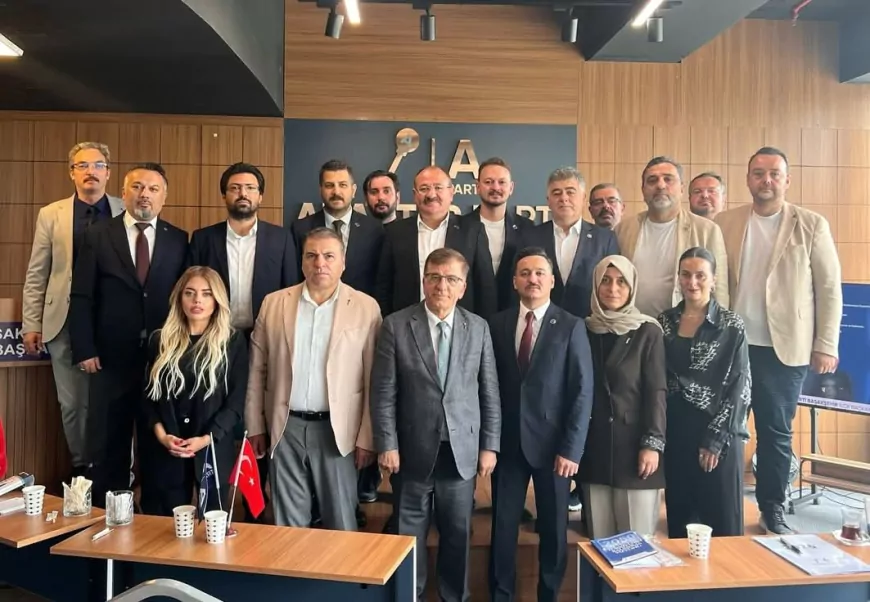 Anahtar Parti Başakşehir’de “Rotamız Millet” Programıyla Vatandaşlarla Buluştu