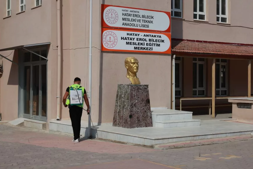 Hatay Büyükşehir Belediyesi okullarda haşere ve vektörle mücadele çalışmalarını il geneline yaydı