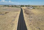 Şanlıurfa Büyükşehir Belediyesi Siverek’te 5 kilometrelik mahalle yolunu sathi asfaltla yeniledi