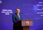 TBMM Yapay Zekâ Araştırma Komisyonu Başkanı Fatih Dönmez: “Mesele yapay zekâyı durdurmak değil, güvenli ve sorumlu kapasiteyi inşa etmektir”