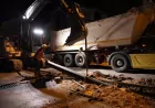 MUSKİ Menteşe Orhaniye’de İçme Suyu Hatlarını Trafiği Aksatmamak İçin Gece Yeniliyor