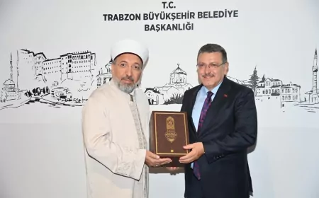 Diyanet İşleri Başkanı Prof. Dr. Safi Arpaguş’tan Trabzon Büyükşehir Belediyesi’ne ziyaret