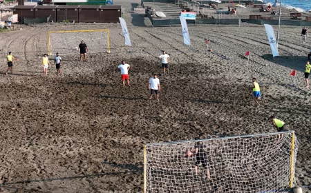 Samandağ Çevlik Sahili’nde plaj futbolu heyecanı final ve kupa töreniyle tamamlandı