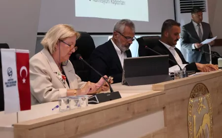 Hatay Büyükşehir Belediye Başkanı Mehmet Öntürk: “Altyapıda sorunu kökten çözüyoruz”