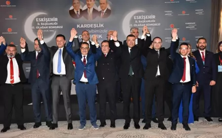 MHP Eskişehir İl Başkanı Ayhan Sezer: “Bayrağımızı Eskişehir’de daha yükseğe taşıyacağız”