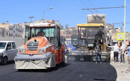 Şanlıurfa’da Haleplibahçe Caddesi yenilendi, tarihi bölgelere ulaşım için sıcak asfalt serimi tamamlandı