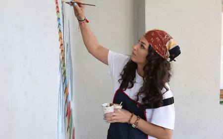 Hatay Büyükşehir Belediyesi Yayladağı’ndaki okul koridorlarını eğitici resimlerle renklendirdi