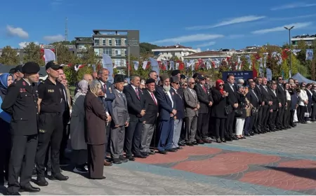Yeniden Refah Partisi Çekmeköy İlçe Başkanı Alparslan Sivrikaya ve teşkilatından Gaziler Günü programına katılım