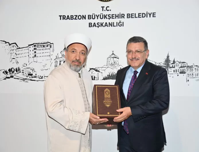 Diyanet İşleri Başkanı Prof. Dr. Safi Arpaguş’tan Trabzon Büyükşehir Belediyesi’ne ziyaret