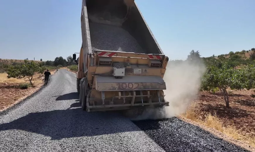 Şanlıurfa Büyükşehir Belediyesi Karaköprü kırsalında 4 mahalleyi 7 kilometrelik yeni yol ağıyla birbirine bağladı