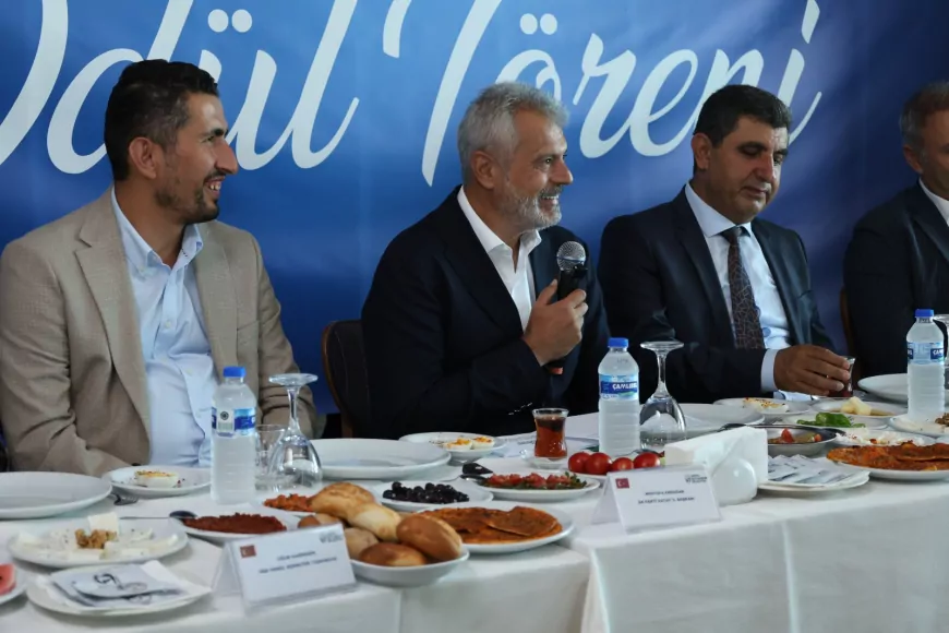 Hatay Büyükşehir Belediye Başkanı Mehmet Öntürk: “Hepiniz bu ülkenin geleceğisiniz”