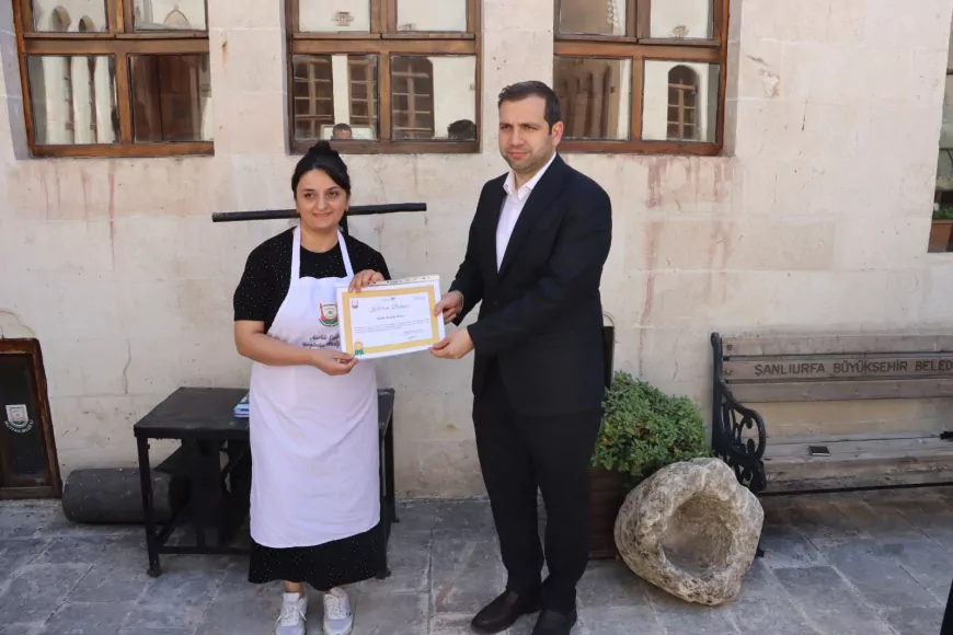 Şanlıurfa’da Yöresel Urfa Yemek Kursu ile unutulmaya yüz tutan lezzetler genç nesillere aktarılıyor