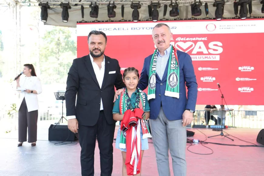 Kocaeli Büyükşehir Belediye Başkanı Tahir Büyükakın: “Biz birlikte Türkiye’yiz”