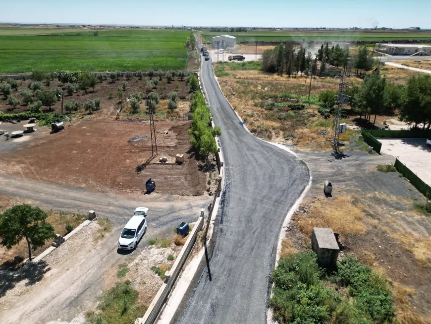 Şanlıurfa Büyükşehir Belediyesi Viranşehir’de 5 kilometrelik kırsal yolu asfaltla yeniledi