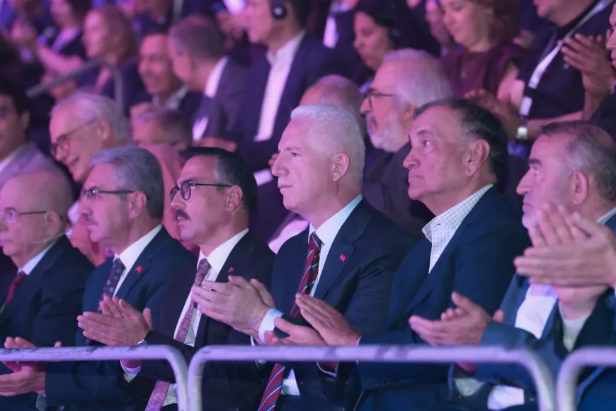 Yıldız Holding’in 18’inci “Senenin Yıldızları” Ödülleri İstanbul’da sahiplerini buldu