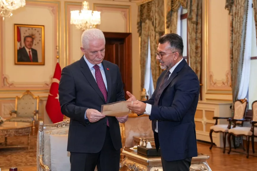 127 Yıllık Tarihî Belge İstanbul’da Ortaya Çıktı: Sultan II. Abdülhamid Döneminden Kalan Emanet Valiliğe Teslim Edildi