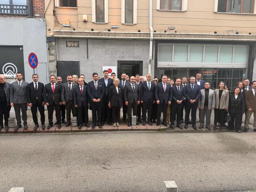 AK Parti’den MHP Eskişehir teşkilatına kongrelerin ardından hayırlı olsun ziyareti